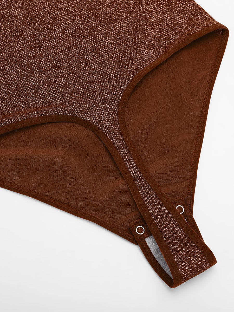 Body de tanga con cuello drapeado brillante Snatched con sujetador incorporado y refuerzo a presión