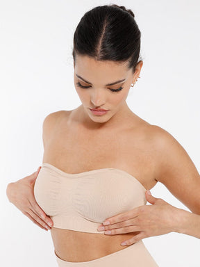 Sujetador sin tirantes Snatched con almohadillas extraíbles y espalda ajustable