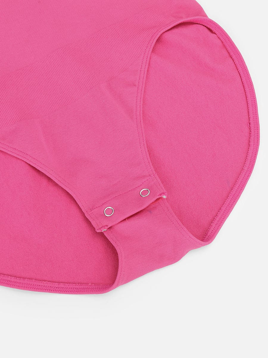 Body de tanga con cuello de diamante y soporte de busto