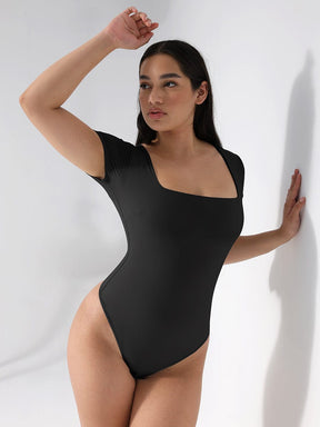 Body de manga corta con escote cuadrado y cintura alisada sin costuras Snatched
