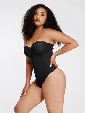 Body de tanga sin tirantes con aros y copas incorporadas de Snatched