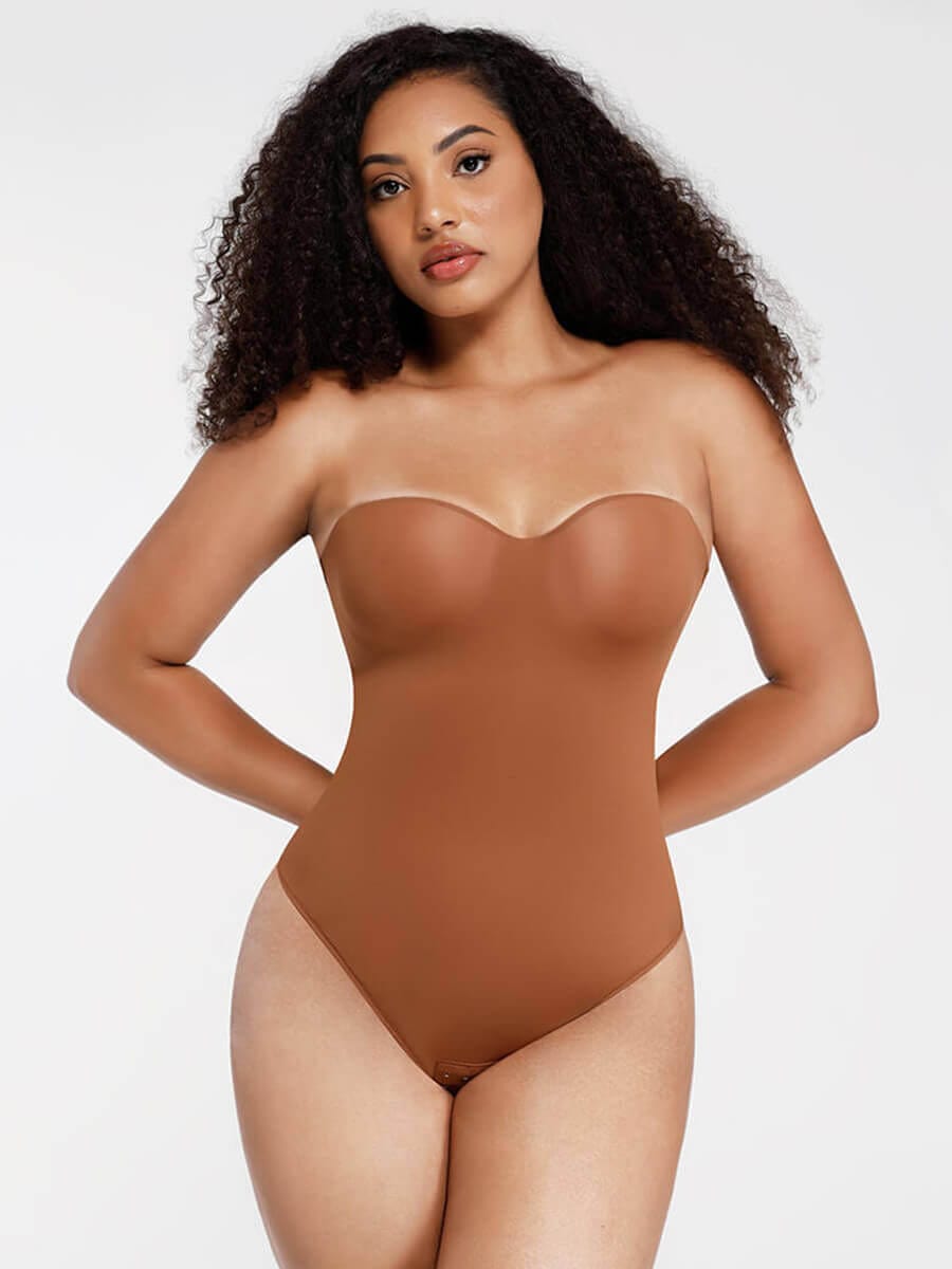 Body de tanga sin tirantes con aros y copas incorporadas de Snatched
