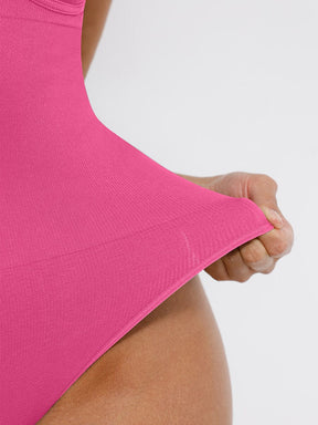 Body de tanga con escote en V profundo sin costuras Snatched con control de cintura y abdomen