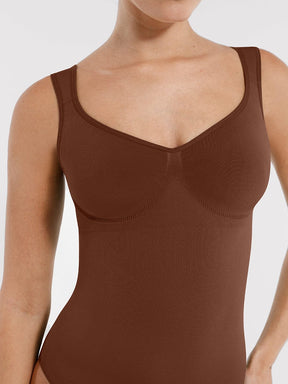 Body de tanga con cuello de diamante y soporte de busto