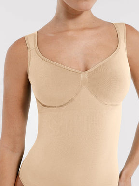 Body de tanga con cuello de diamante y soporte de busto