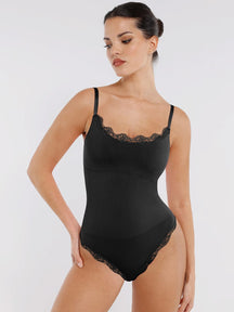 Body de tanga sin costuras con encaje Snatched para control de cintura y abdomen