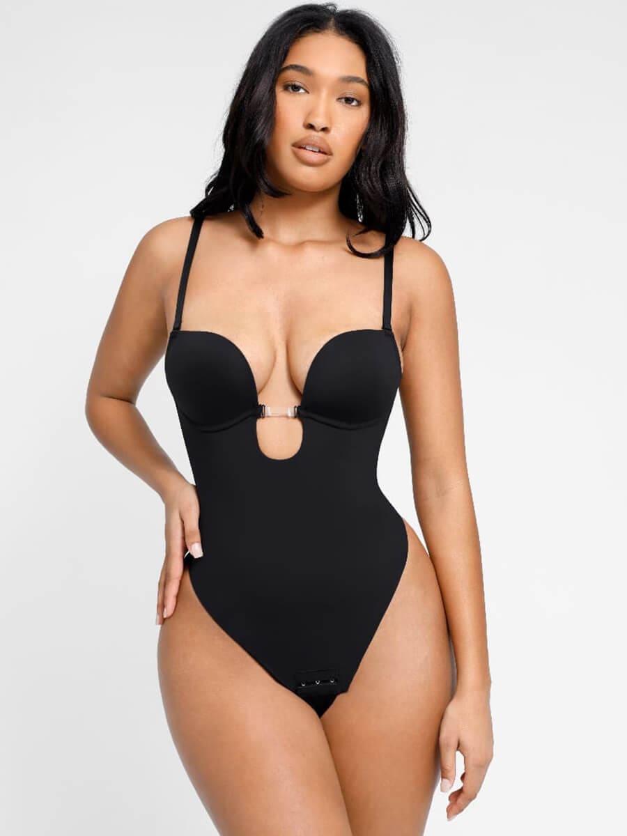 Body de boda con tanga y escote bajo con abertura frontal